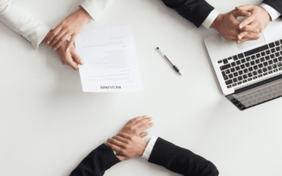 What are the key principles of effective interviewing?